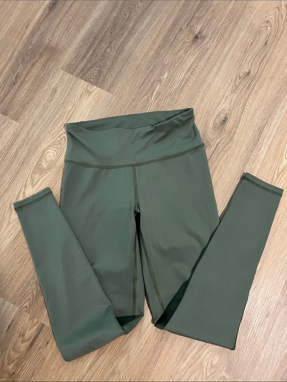 Amazon Essentials Olive Green High Rise woman’s Leggings